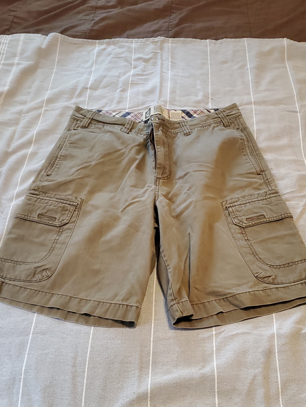 Men's Cargo Shorts in Khaki
